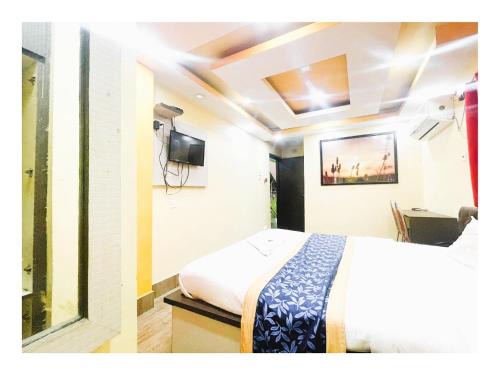 Asmit আসমিত Kolkata Full AC Room