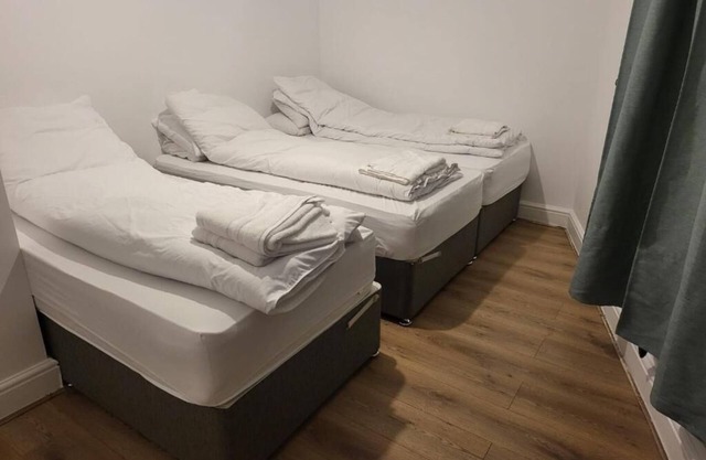Aspire 1 bedroom, 3 Single Beds