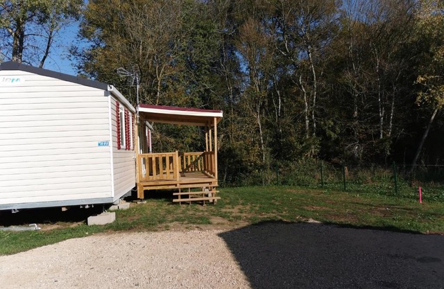 Assist' Mobil Home h08 - Mobil home vue étang 3ch 2 sdb 8 pers