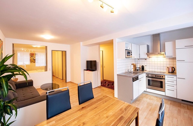 Astoria Apartment 70qm - Astoria Apartments
