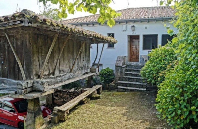 Asturian Family House Over 200 Years Old, Surrounded by Nature