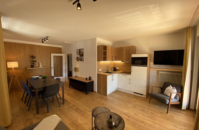 Deluxe One-Bedroom Apartment - Wolf & Schaf Apartments