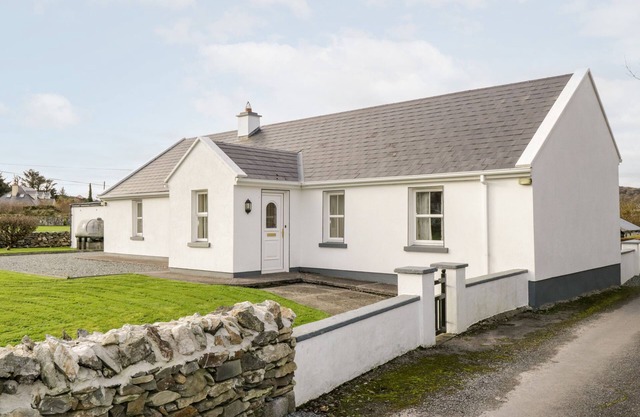 AT THE CROSSROADS, family friendly in Louisburgh, County Mayo