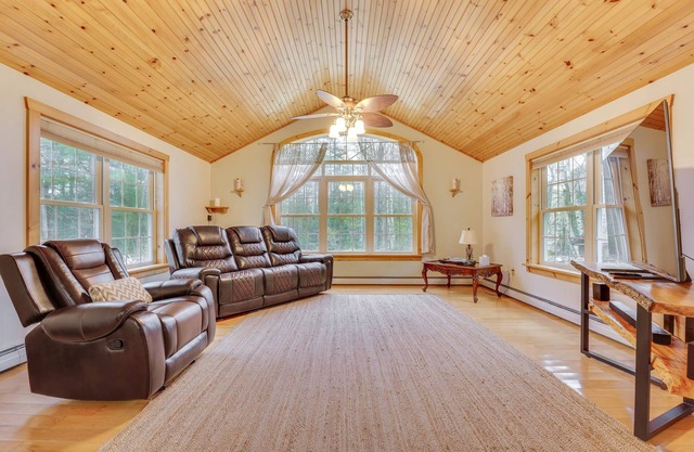 Athol Vacation Rental w/Mountain Views!