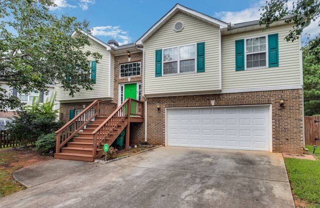 Atlanta Retreat w/2-Car Garage, Fenced Yard by RedAwning
