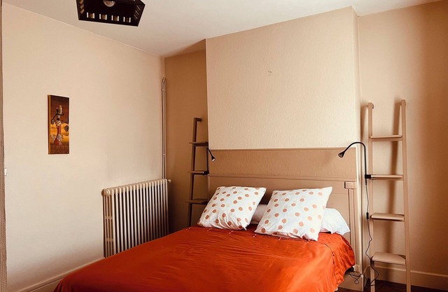 Attractive duplex apartment in the center of town with secure parking on request
