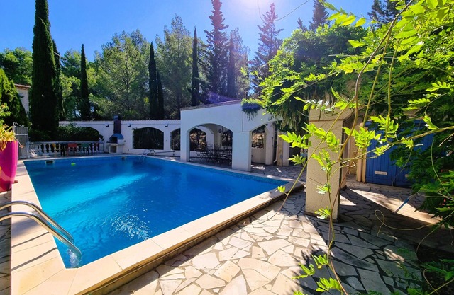 Attractive southern house with private pool