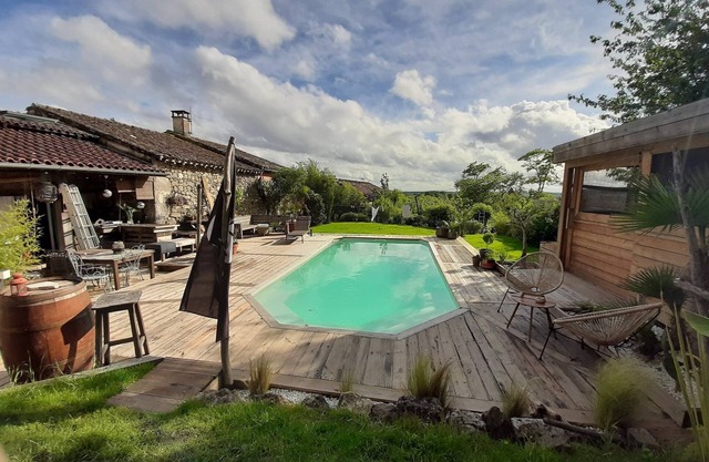 Atypical stone house in a charming village nestled in the heart of Gascony