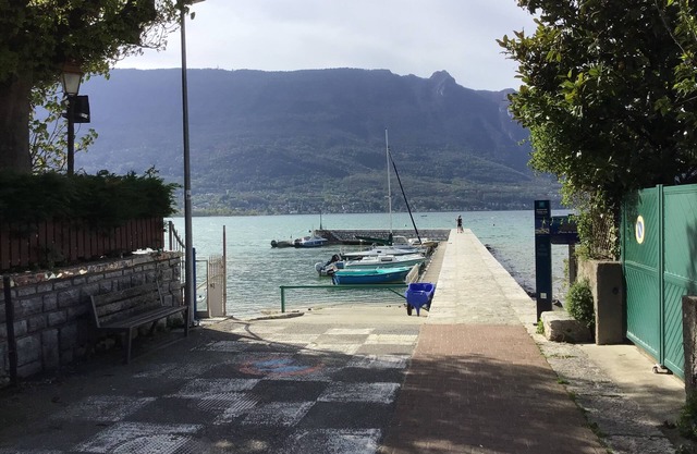 Au bord du lac cottage
