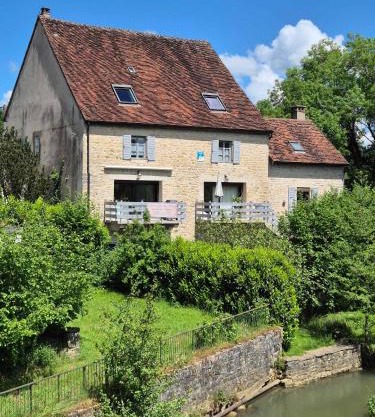 Au Lavoir du Serein "La Billaude" et "La Langouette"
