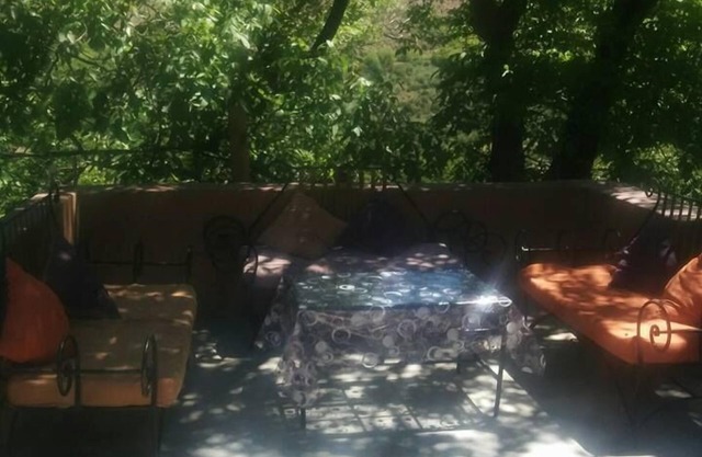 Auberge Tafraout Armed