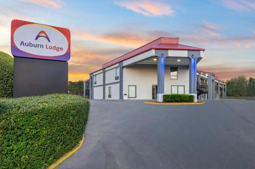 Auburn Lodge near University