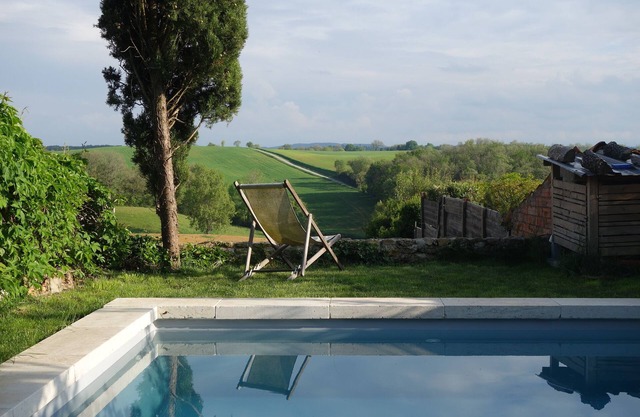 AUDE - Village house with swimming pool. Beautiful view of the Pyrenees.