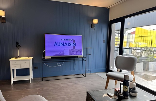 Aunaisin - Central, warm, sea view.