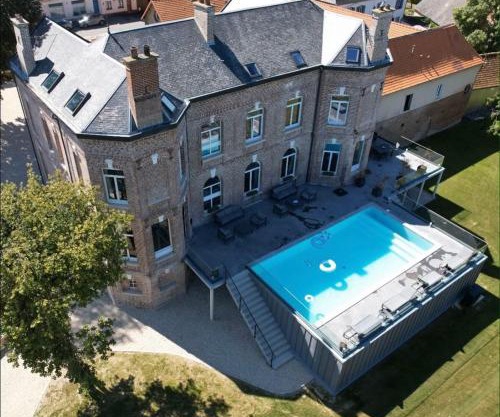 Aura Castle