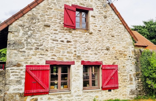 Authentic Gîte in the Bourgogne Omaël