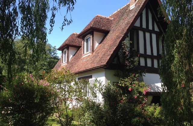 AUTHIE BAY GUEST HOUSE IN THE HEART OF 2 HECTARS PARC