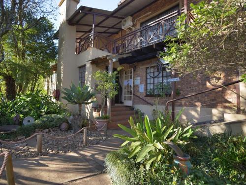 Autumn Breeze Manor Guest House