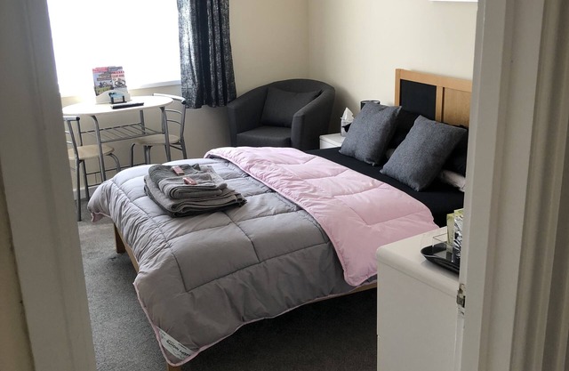 Availability in August- 3 nights minimum