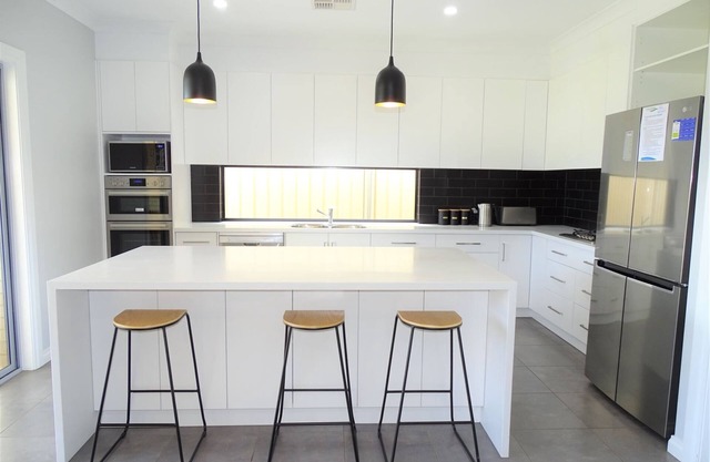 Avella House, Port Hughes