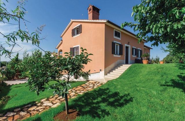 Awesome apartment in Tar-Vabriga