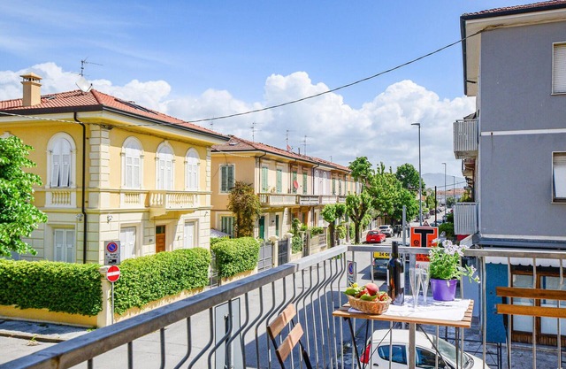 Awesome apartment in Viareggio