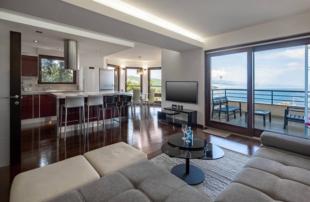 Awesome apartment in Opatija with WiFi