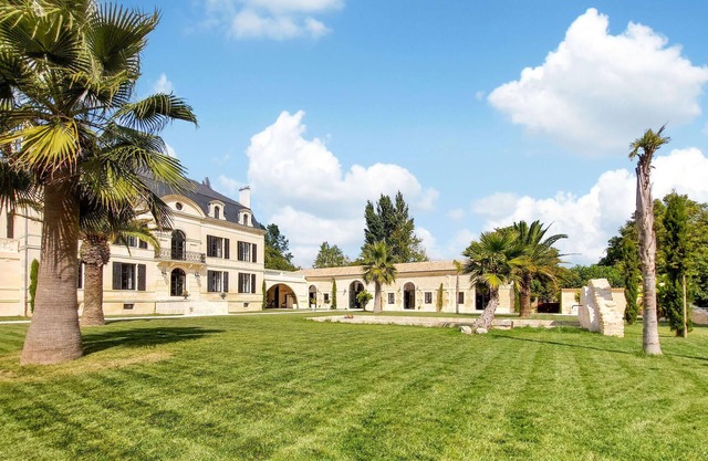 Awesome home in Saint-Julien-de-l'Esca