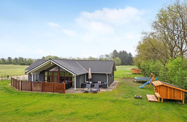 Awesome home in Ansager with WiFi