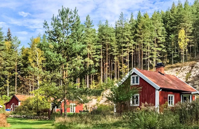 Awesome home in Boxholm with WiFi