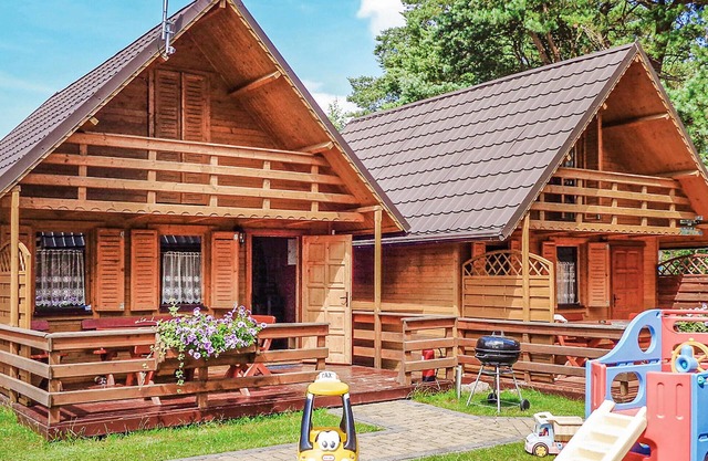 Awesome home in Jaroslawiec with WiFi