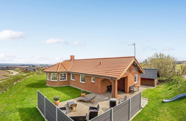 Awesome home in Lemvig with kitchen