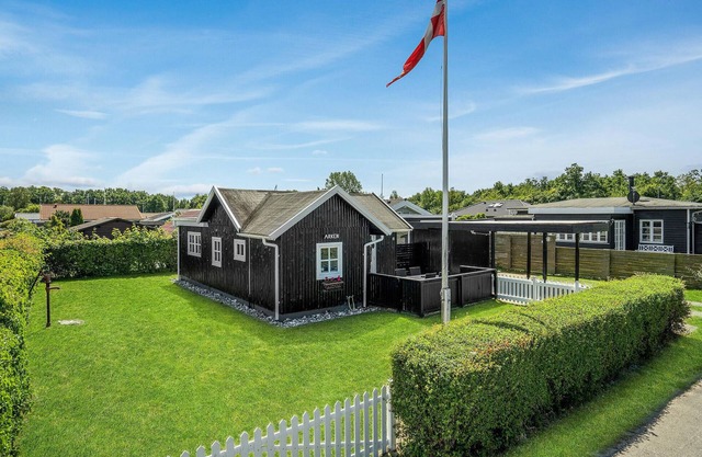 Awesome home in Nyborg with WiFi