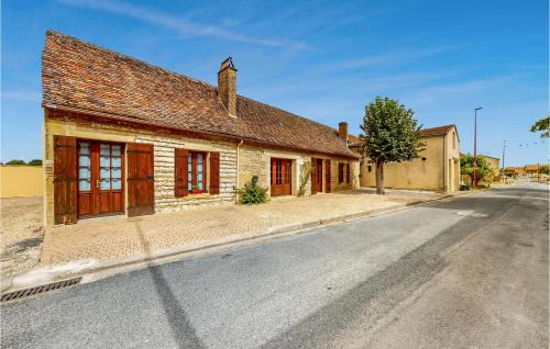 Awesome Home In St Pierre D'eyraud
