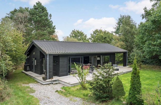 Awesome home in Stege with kitchen