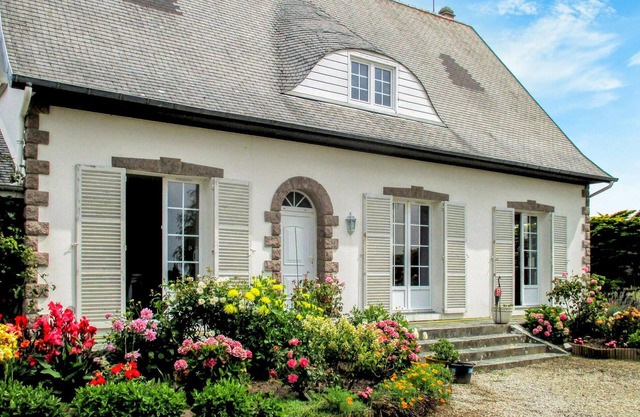 Awesome home in Surville with WiFi