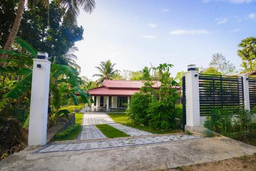ayaan group house