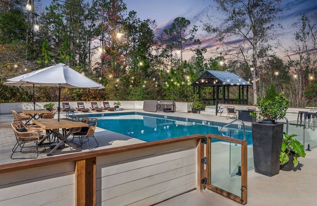 Azalea Pines | Secluded Retreat + Pool!