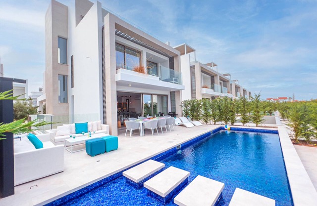 Azure Seaview - Jade Villa - Stunning Seaview Stay