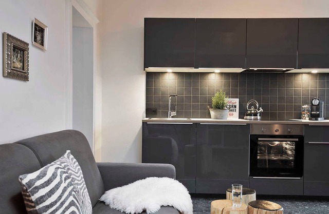 Boutique Apartment # 4 - Moving Mountains Boutique Apartments