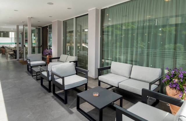 B&B Primrose Residence Hotel