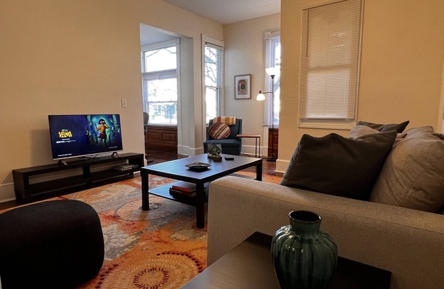 B2-1-Specious - New 3 BR - 2 BATH