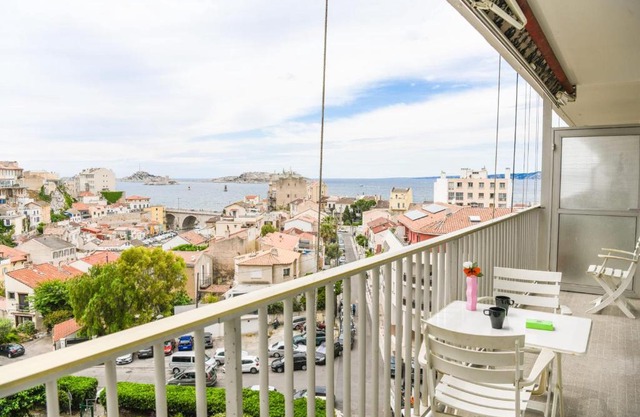 Bail mobilité - Balcon et vue splendide sur la mer