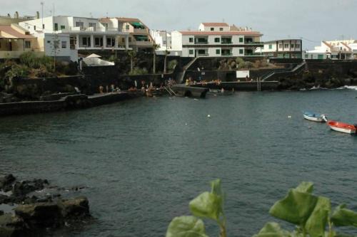 Bajo Con Playa Tranquila Para Desconectar