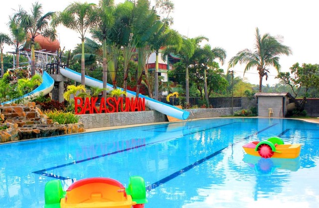 Bakasyunan Resort and Conference Center - Zambales