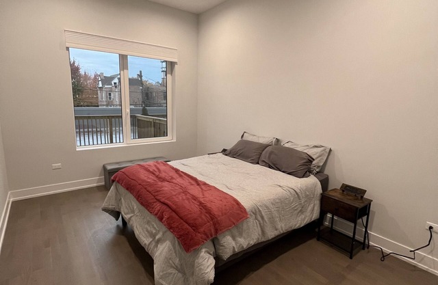 Balcony CityView Luxury United Center Apartmentn