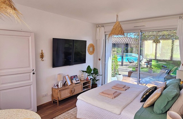 Bali bed and breakfast with heated pool and secure parking