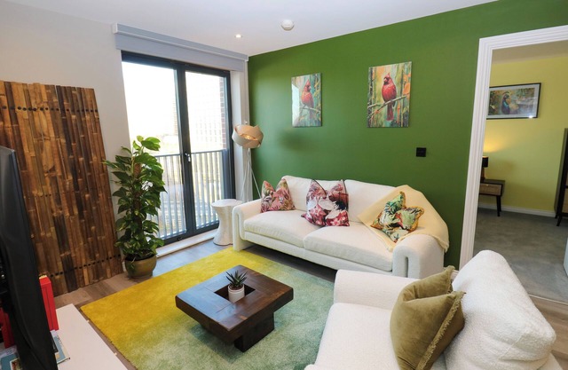 BALINESE RETREAT, family friendly, with a garden in Leeds
