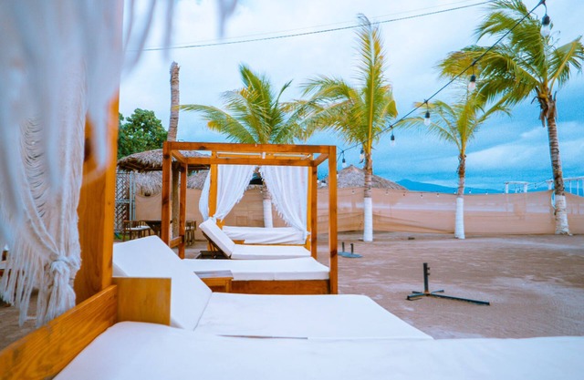 Baos Hotel & Restaurant