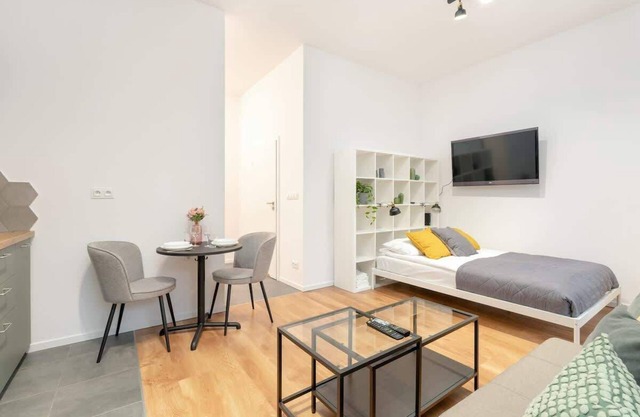 Barańczaka 3J | Bright Studio | Parking